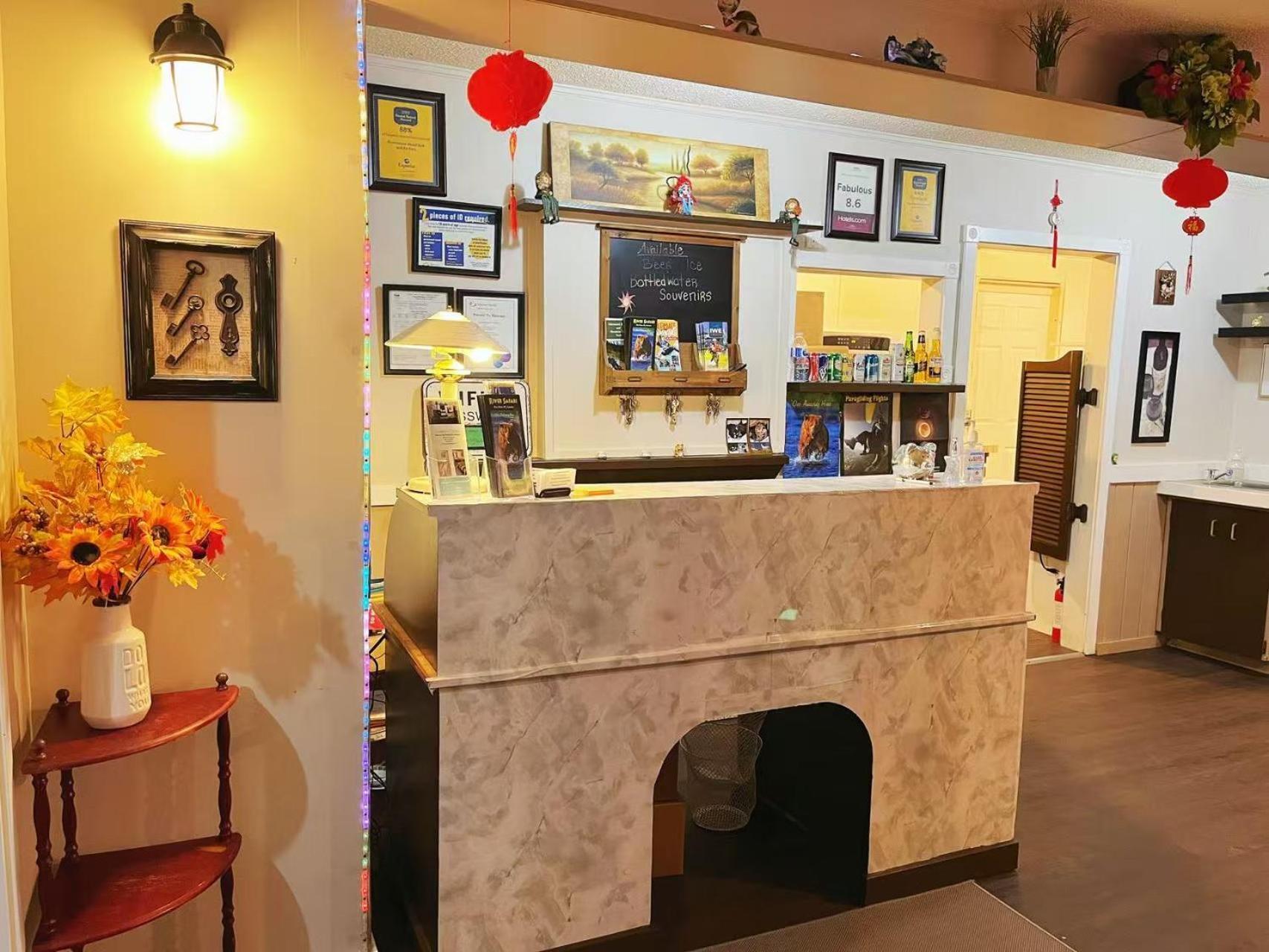 Rivermount Motel Little Fort Екстер'єр фото