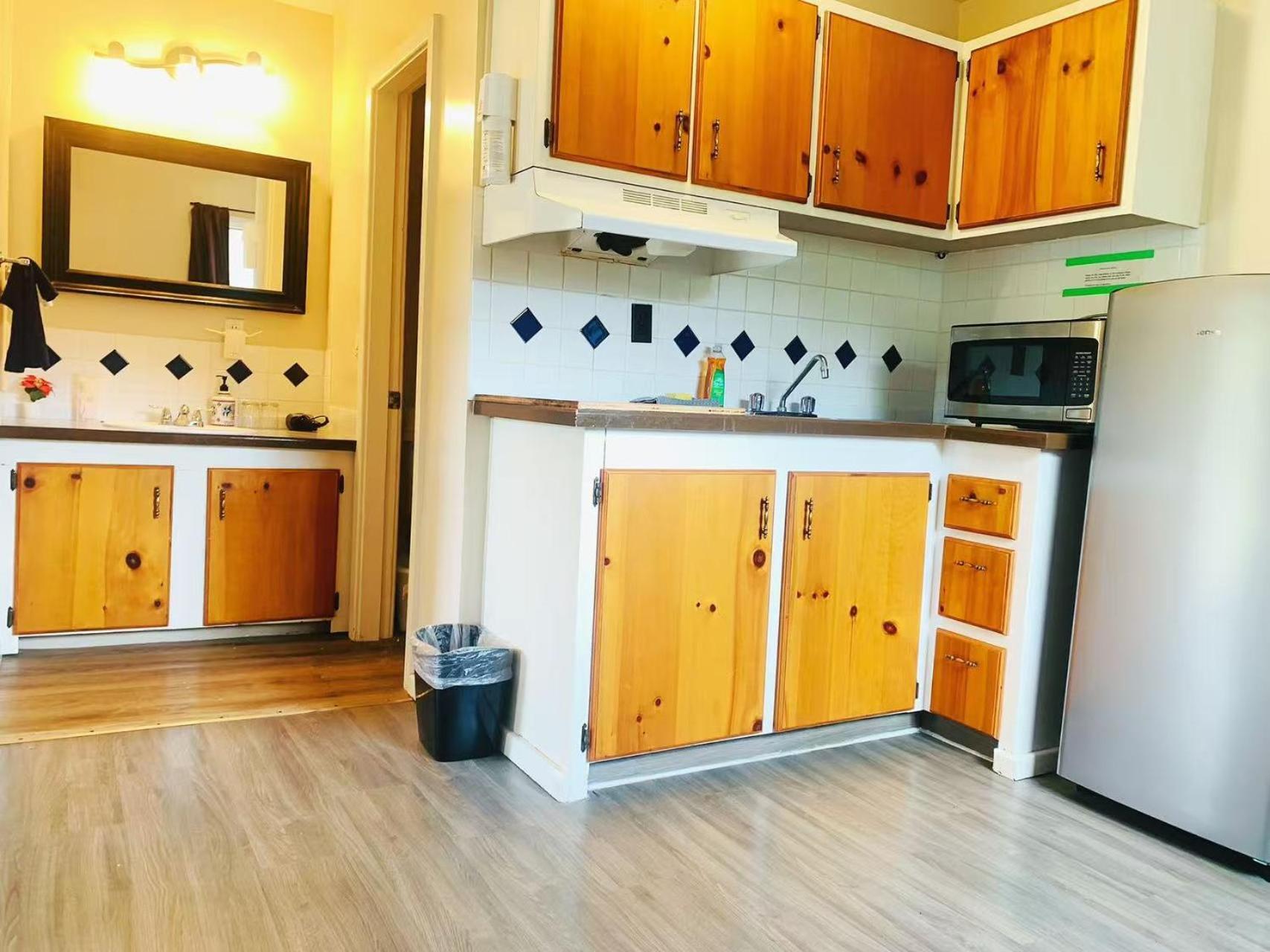 Rivermount Motel Little Fort Екстер'єр фото