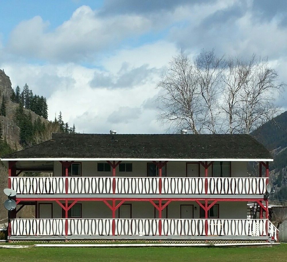 Rivermount Motel Little Fort Екстер'єр фото